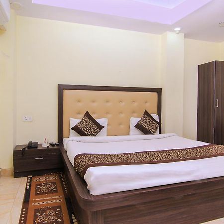 Oyo Flagship Hotel Cz Near Phoenix United Lucknow Luaran gambar