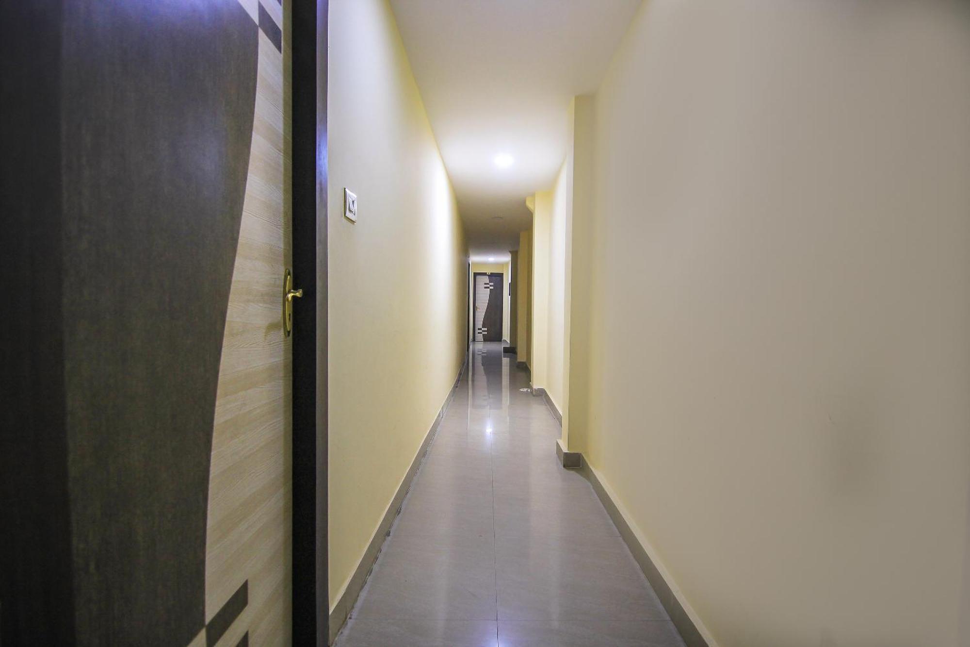 Oyo Flagship Hotel Cz Near Phoenix United Lucknow Luaran gambar
