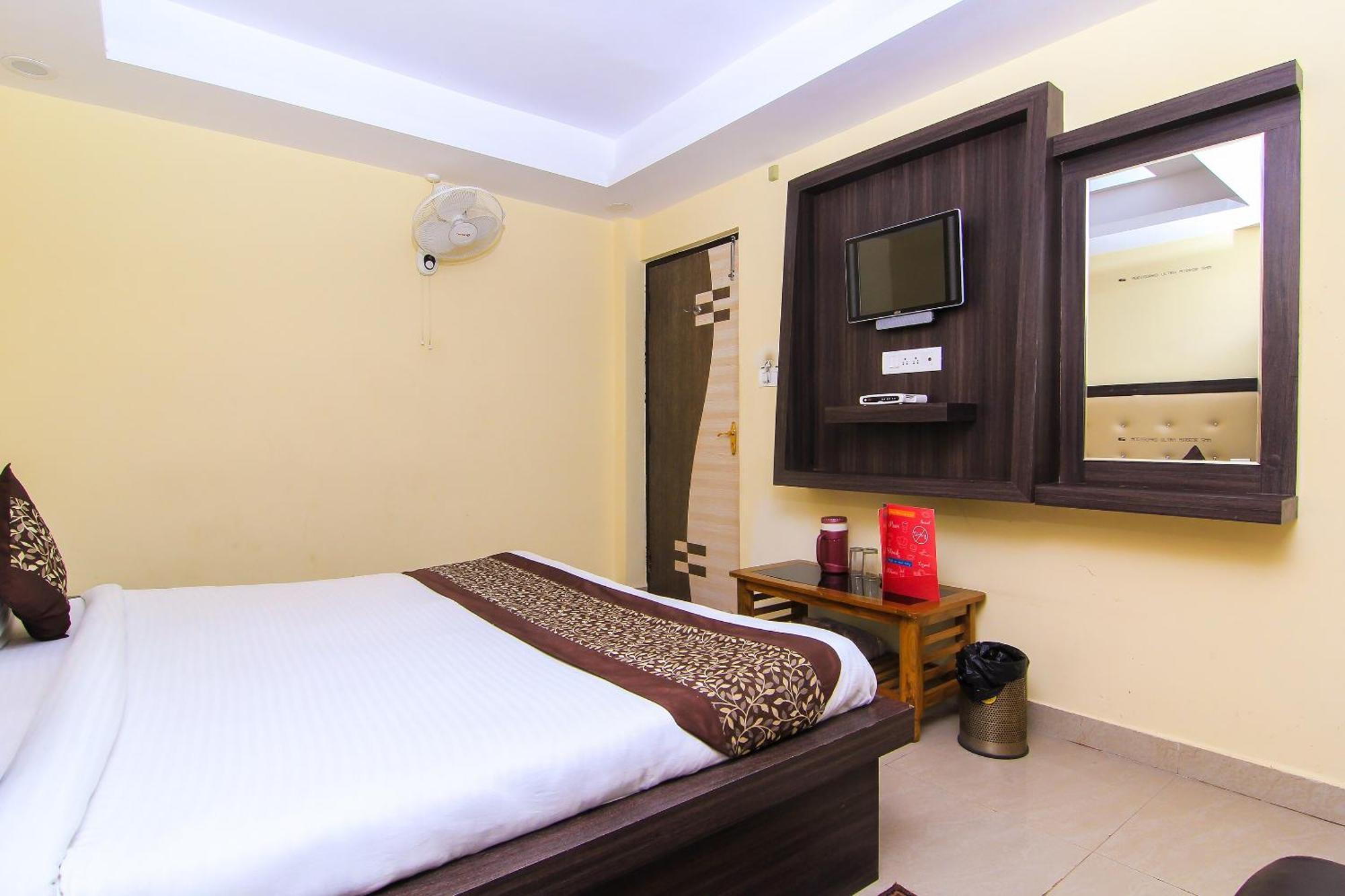 Oyo Flagship Hotel Cz Near Phoenix United Lucknow Luaran gambar