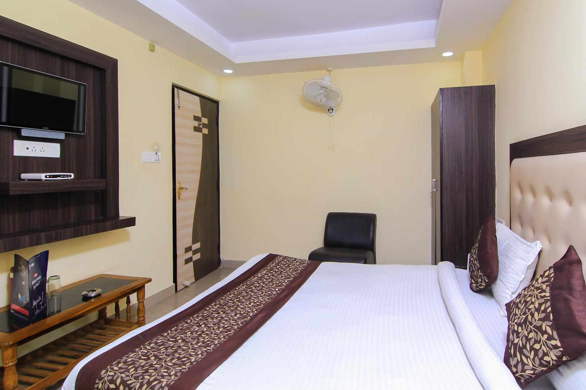 Oyo Flagship Hotel Cz Near Phoenix United Lucknow Luaran gambar